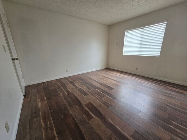 Building Photo - PLACE-1332 N El Prado St