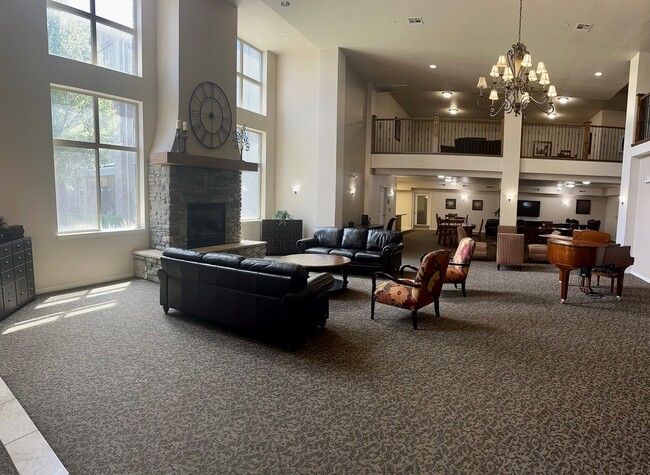 Building Photo - Silvercrest