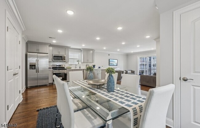 Building Photo - 139 N 15th St