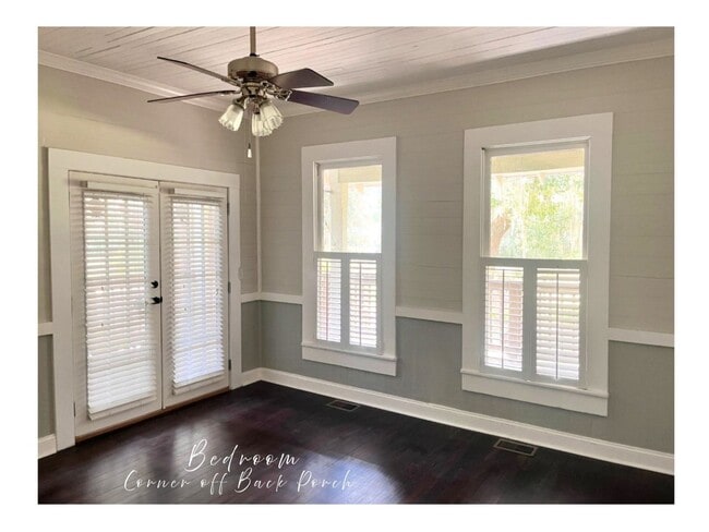 Building Photo - 208 Bartlett St