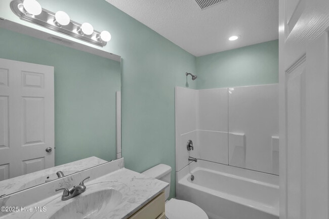 Building Photo - 146 Monterey Cir