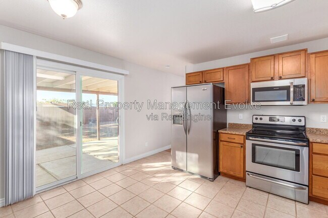Building Photo - 5438 S 46th Pl
