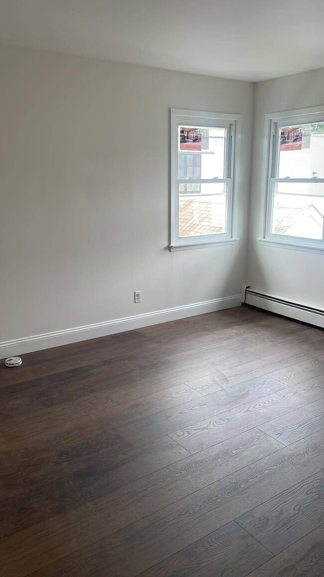 Building Photo - 1609 Eagle Ave