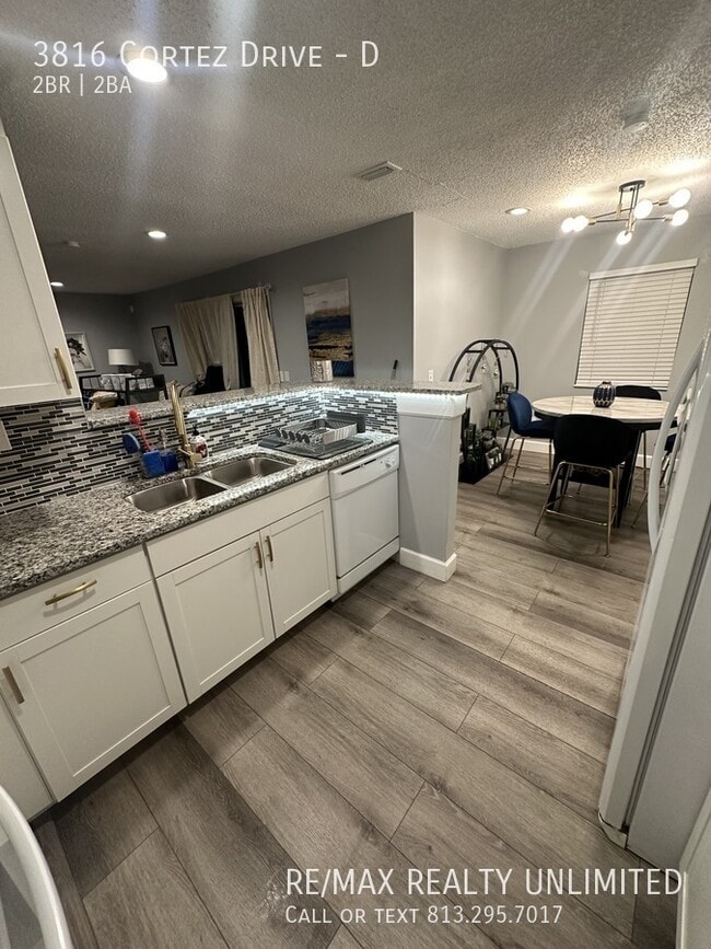 Building Photo - 3816 Cortez Dr