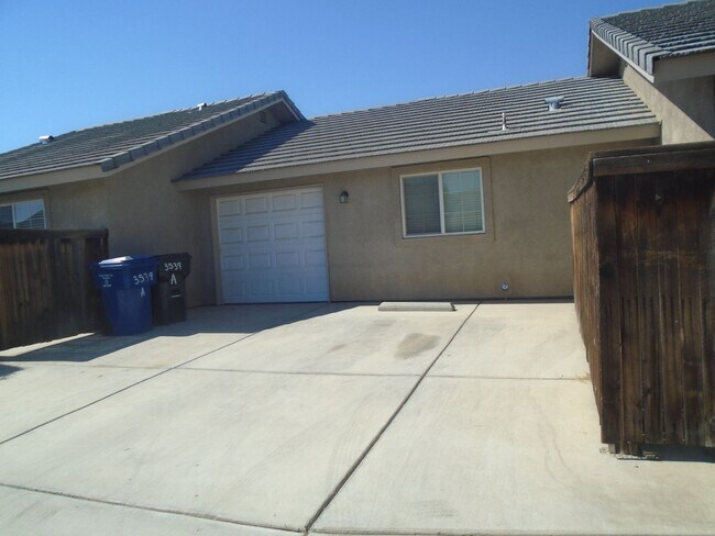 Building Photo - 3539 Pine Meadow Dr