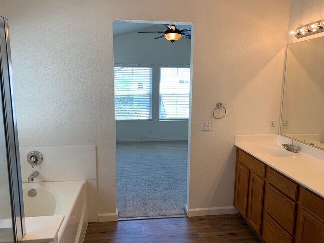 Building Photo - Beautiful 3 Bedroom, 2.5 Brentwood Home