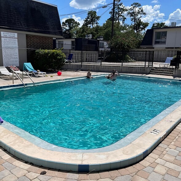 Community pool - 1700 SW 16th Ct