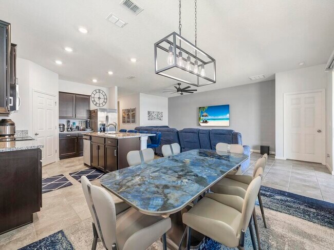 Building Photo - 12341 Arabella Dr