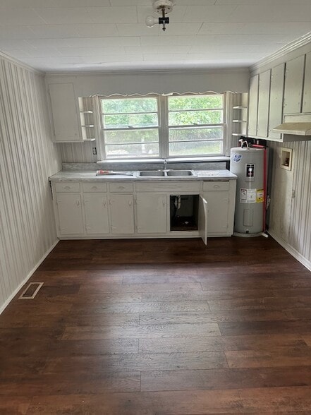 Building Photo - 1809 Burton St