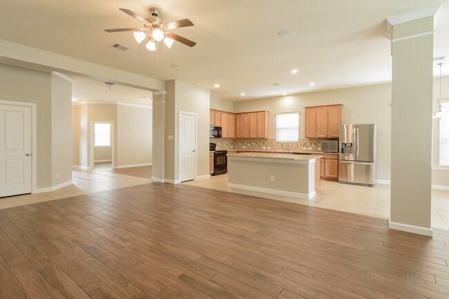 Primary Photo - 3407 Sunlight Hill Ln