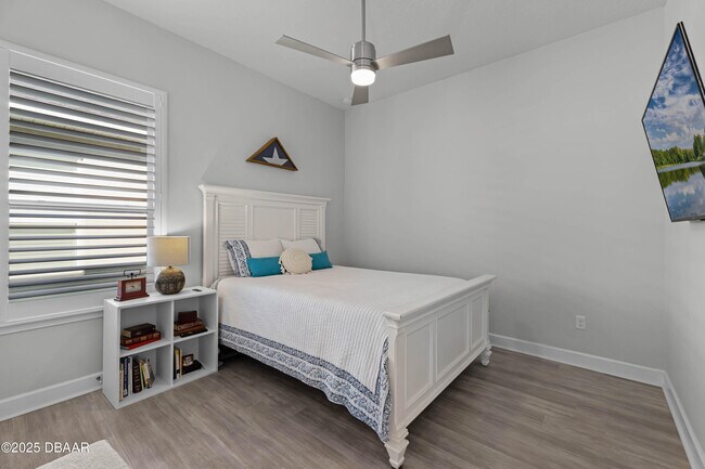 Building Photo - 636 Mosaic Blvd