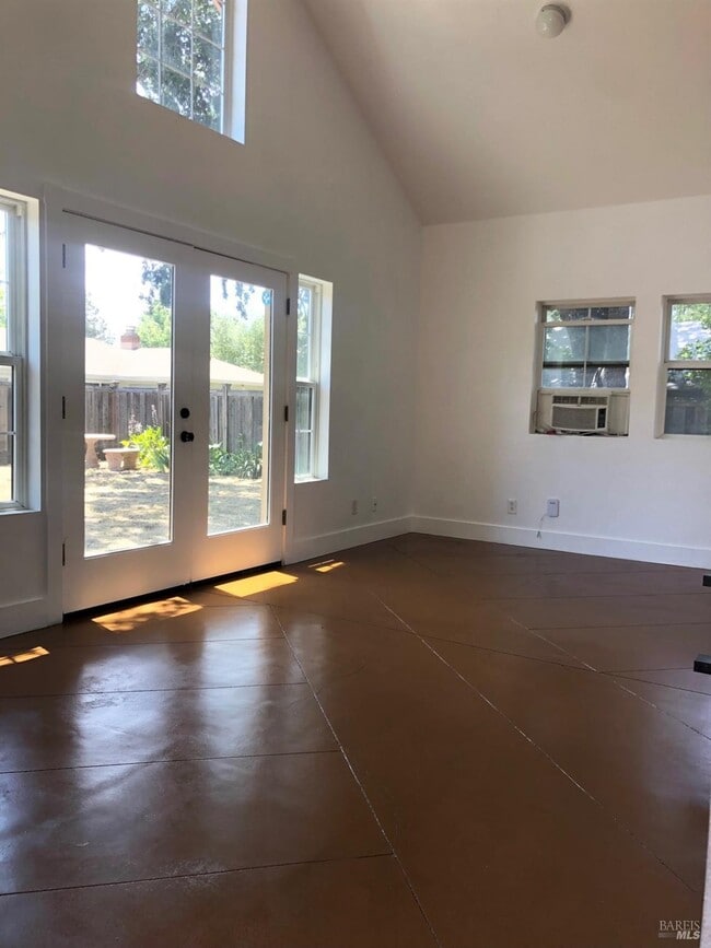 Building Photo - 334 Ridgway Ave