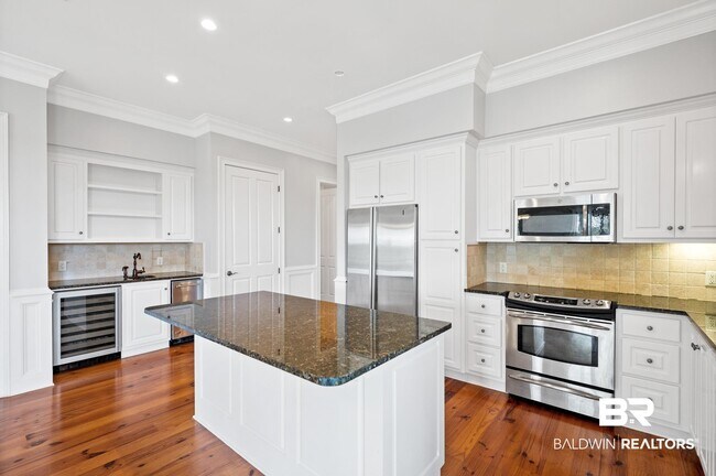 Building Photo - 32511 Water View Dr E