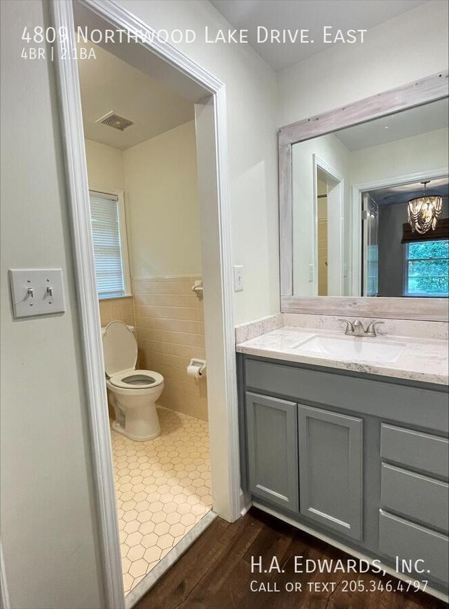 Building Photo - 4809 Northwood Lake Dr E