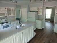 Building Photo - 4916 Brookeway Dr
