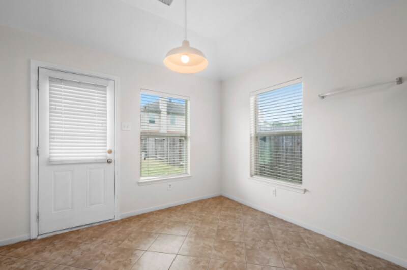 Building Photo - 25211 Bluma Ranch Dr