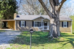 Building Photo - 302 Wren Cir