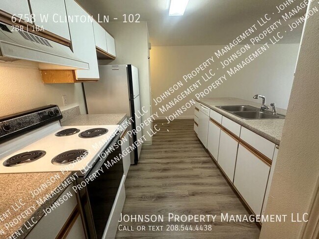 Building Photo - 6758 W Clinton Ln