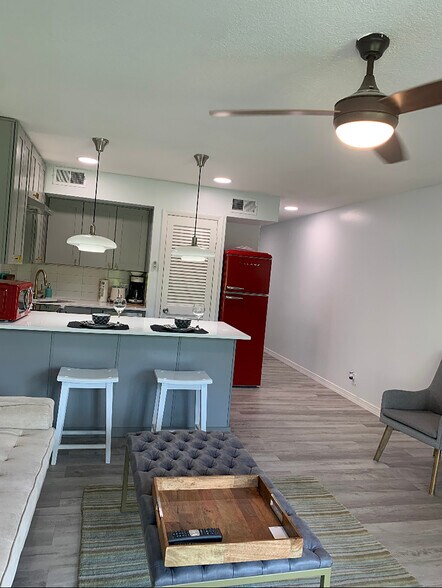 Building Photo - 1255 Ponce Island Dr