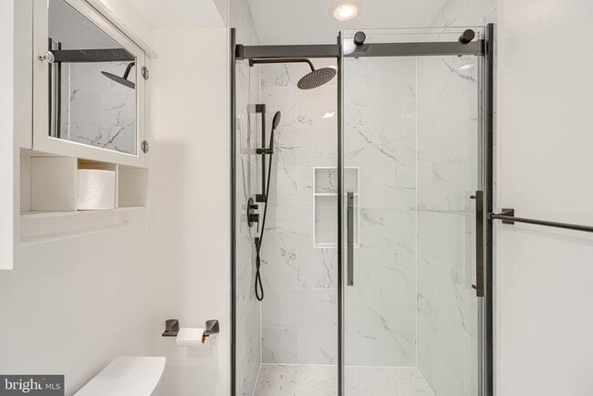 Building Photo - 414 Five Farms Ln