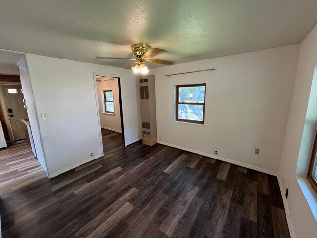 Building Photo - 1 Bed 1 Bath Single Family Home in Wausau