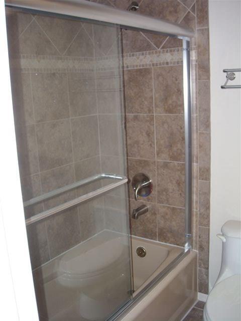 Building Photo - 8400 Jamestown Dr