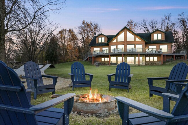 Building Photo - 222 Grouse Dr