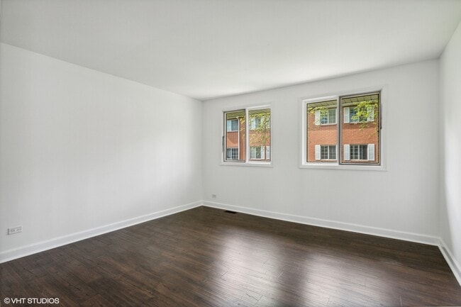 Building Photo - 1771 Warwick Ct