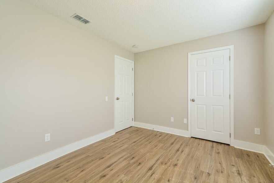 Building Photo - 8562 Fort Thomas Way