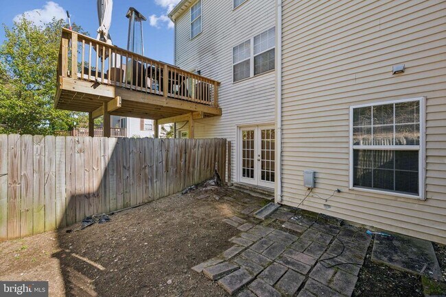 Building Photo - 14910 Cherrywood Dr