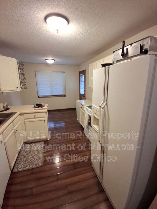 Building Photo - 5231 Balmoral Ln