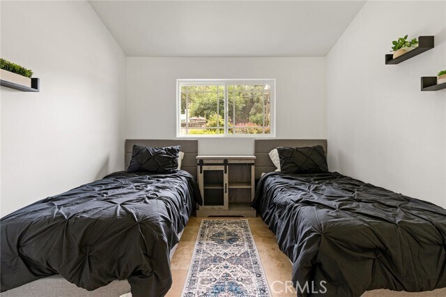 Building Photo - 20300 Oxnard St