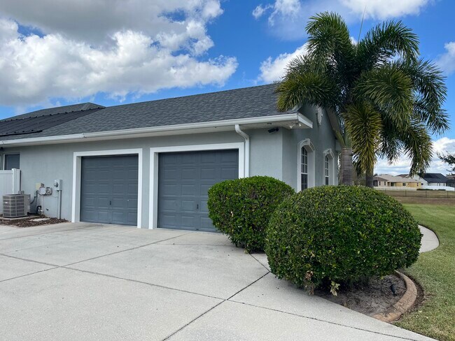 Building Photo - 1895 Orangewood Ct