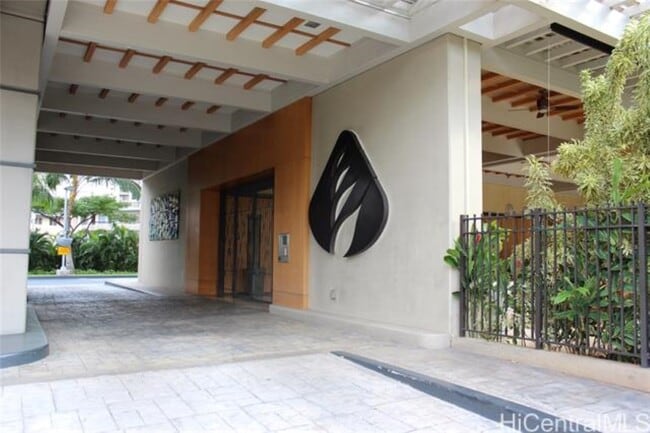 Building Photo - 1551 Ala Wai Blvd