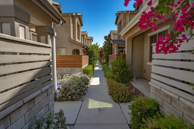 Building Photo - COMING SOON! Modern 3-Bedroom Home in Nort...