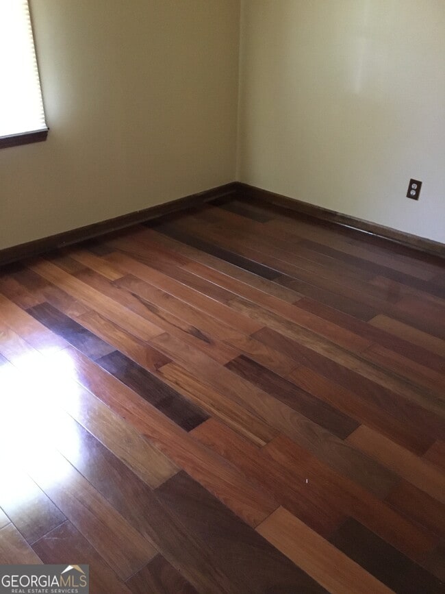 Building Photo - 2819 Bay Leaf Dr SE