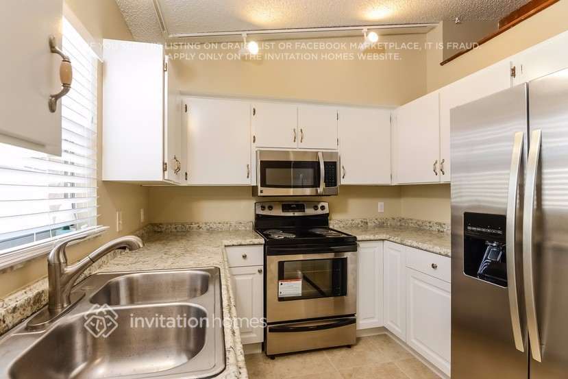 Building Photo - 6749 67th Ln N