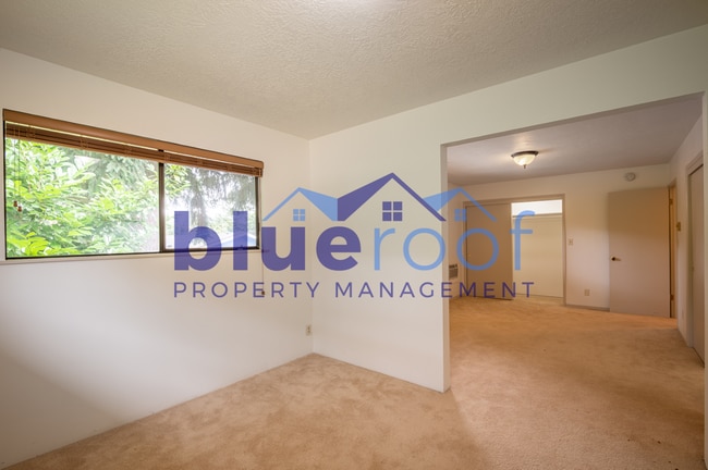 Building Photo - 13333 SE Mill St