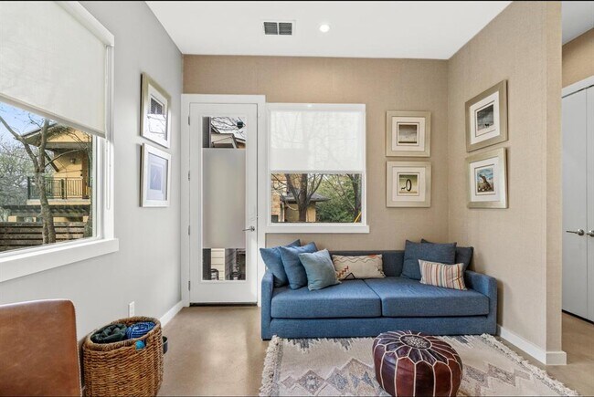 Building Photo - 1608 Ravey St