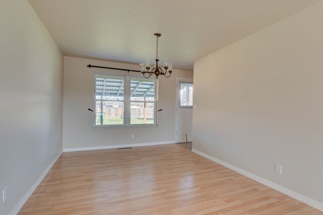 Building Photo - Charming 3-Bedroom Home on Spacious Corner...