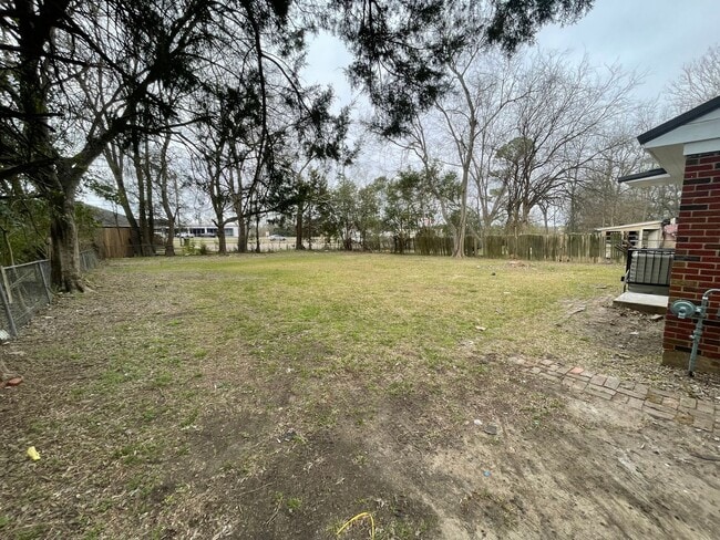 Building Photo - ** 3 bed 1 bath located in Druid Hills ** Call 334-366-9198 to schedule a self showing