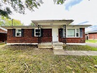 Building Photo - **COMING SOON** Updated 3BR Ranch in Shively Section 8 Accepted