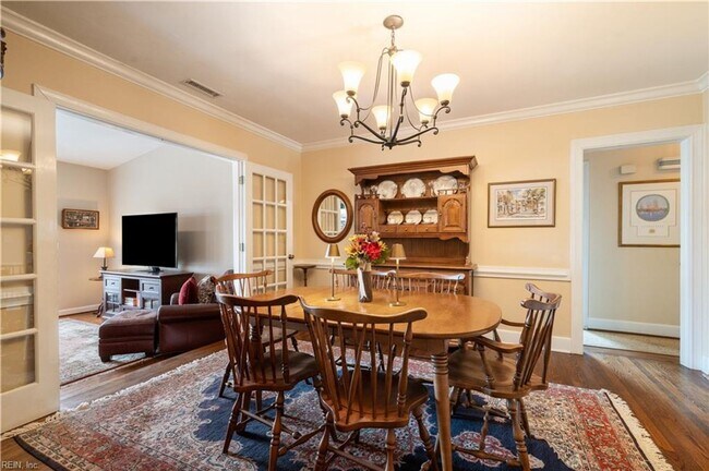 Building Photo - Beautiful Cape Cod in Larchmont