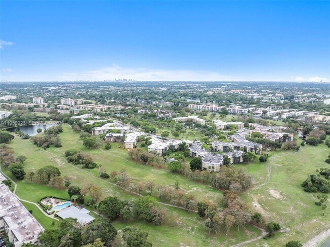 Building Photo - 6100 S Falls Cir Dr