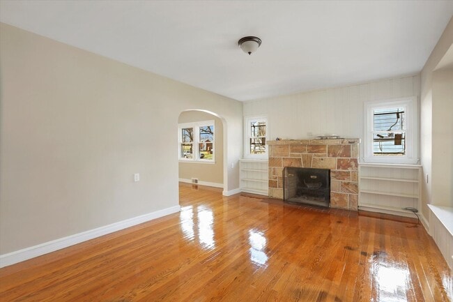 Building Photo - Beautiful three-bedroom single family home...