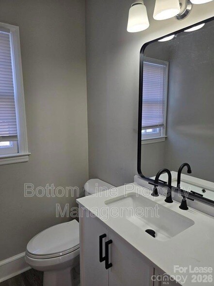 Building Photo - 5949 Quail Hollow Rd