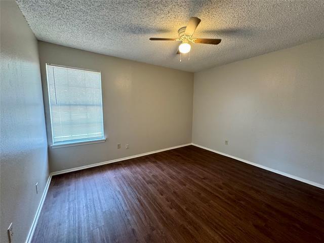 Building Photo - 5915 Willow Crest Dr