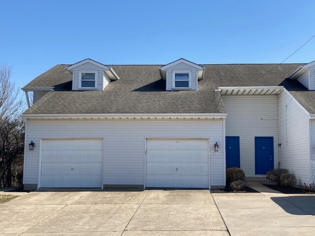 4-Unit Townhouse - 8270 Butler Warren Rd