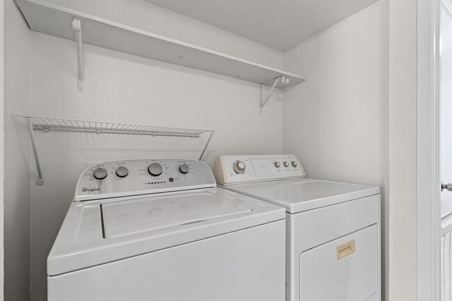 Building Photo - 1713 Cinnamon Path