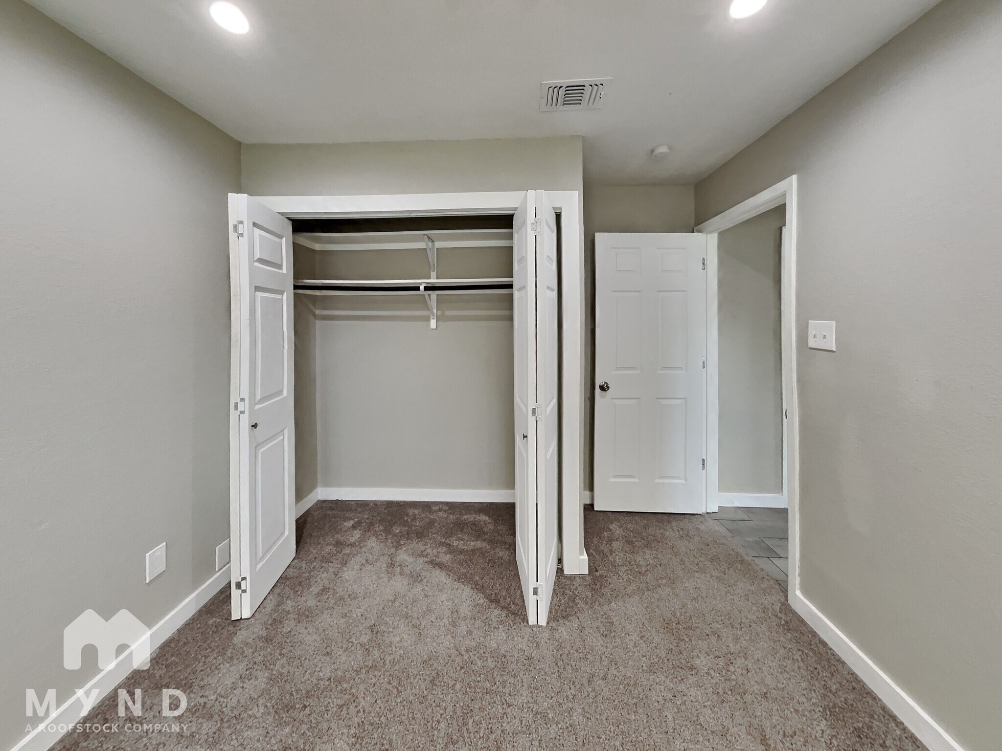 Building Photo - 3732 Farm Field Ln